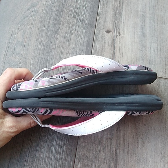 Under Armor Cushioned Flip Flops - Picture 5 of 8